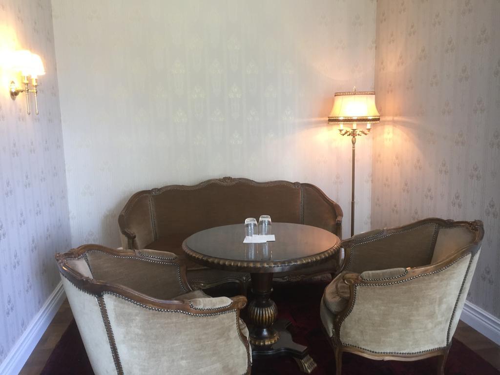 Kastanjelund Hotel Yngsjo ภายนอก รูปภาพ