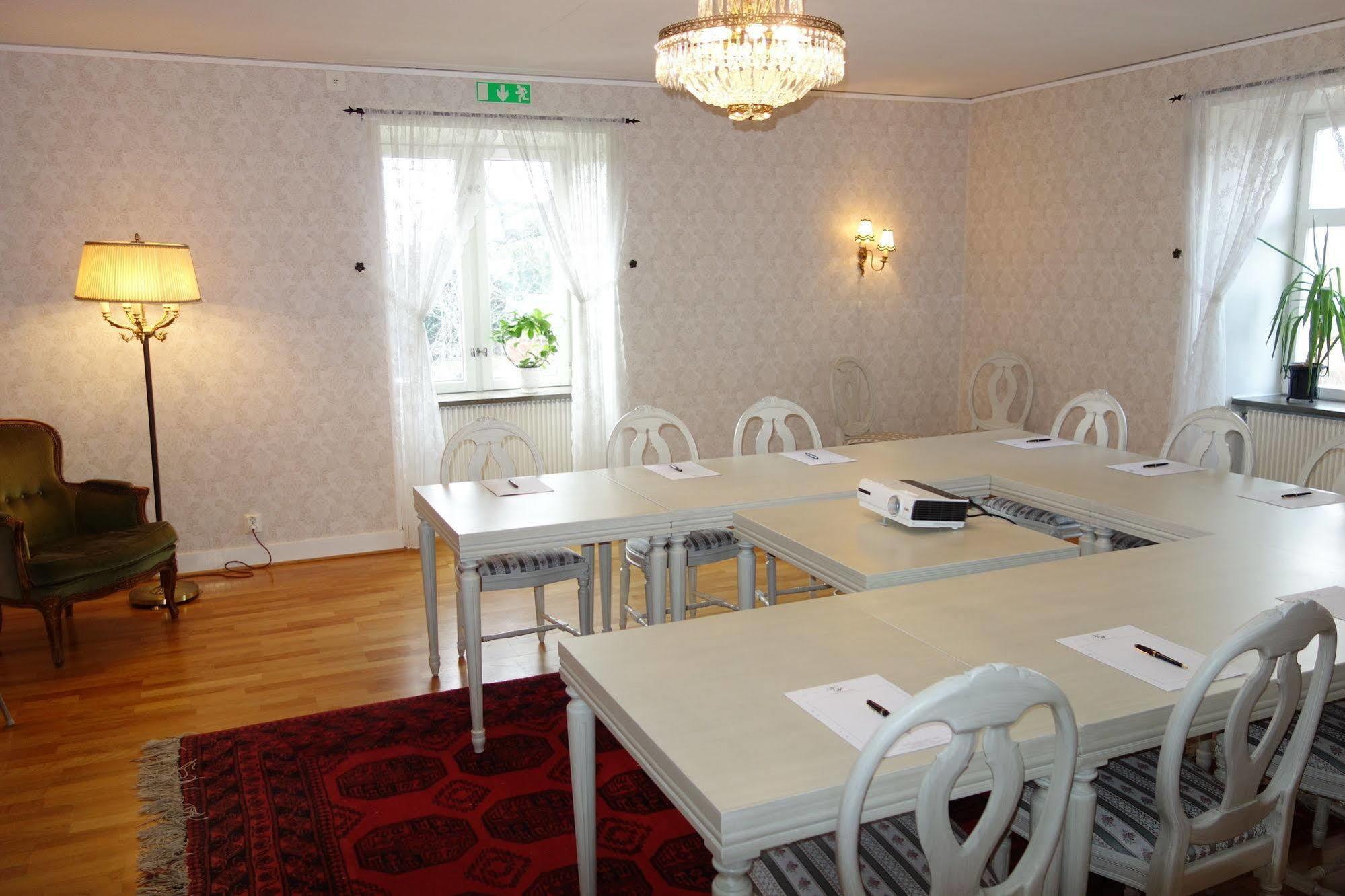 Kastanjelund Hotel Yngsjo ภายนอก รูปภาพ