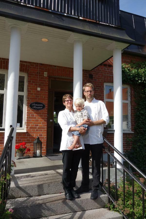 Kastanjelund Hotel Yngsjo ภายนอก รูปภาพ